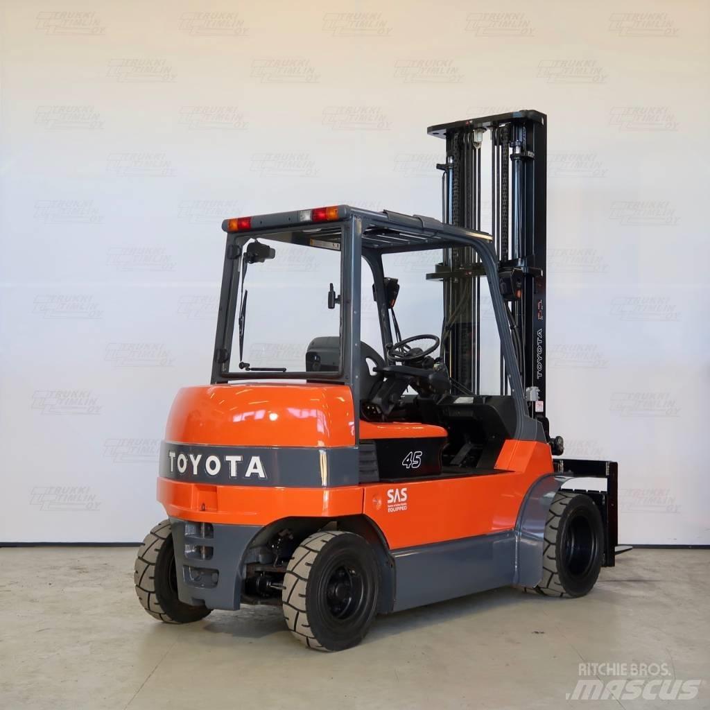 Toyota 7FBMF45 El gaffeltrucks