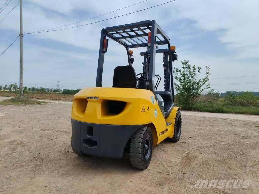 Komatsu 30 Diesel gaffeltrucks