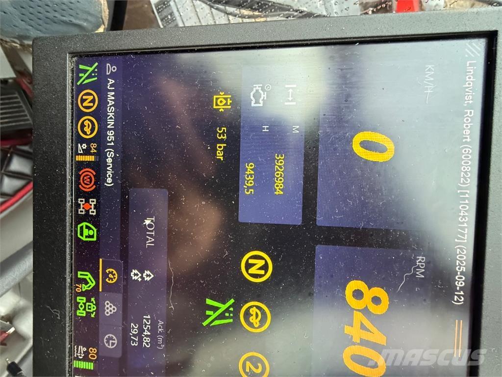 Komatsu 951 Skovningsmaskiner