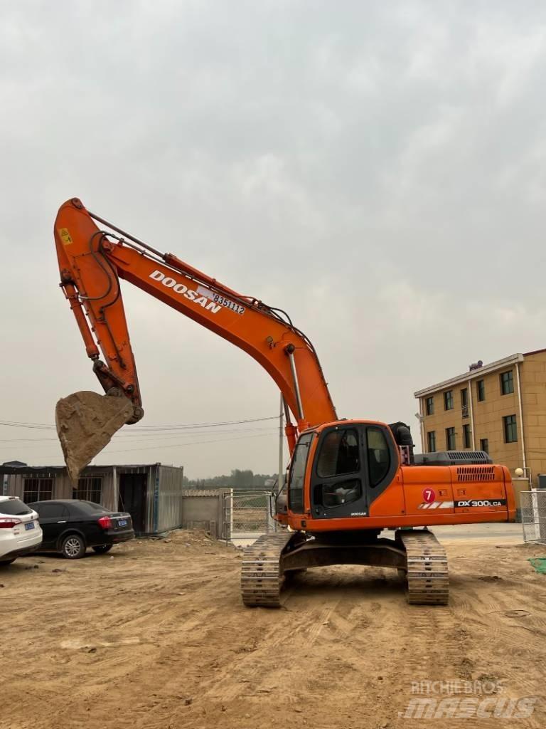 Doosan DX300LCA Gravemaskiner på larvebånd