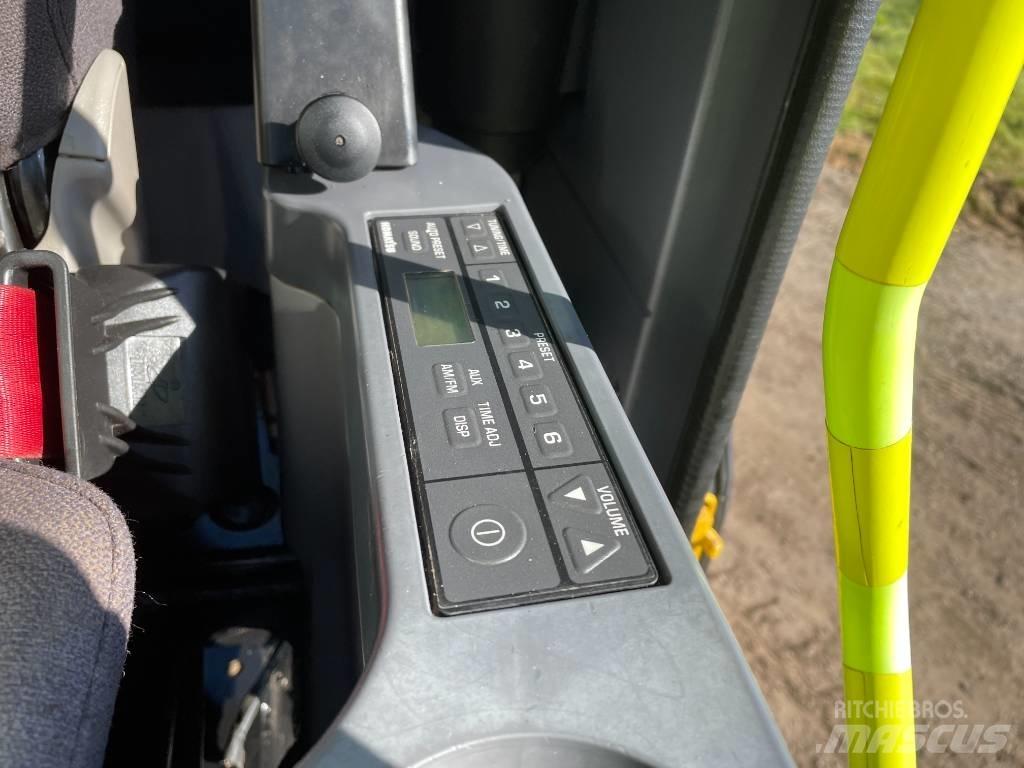Komatsu PC 210 Gravemaskiner med lang gravebom