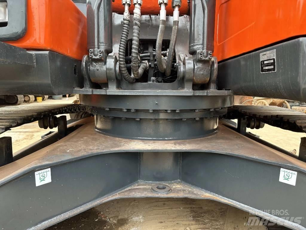 Doosan DX225LC-9C Gravemaskiner på larvebånd