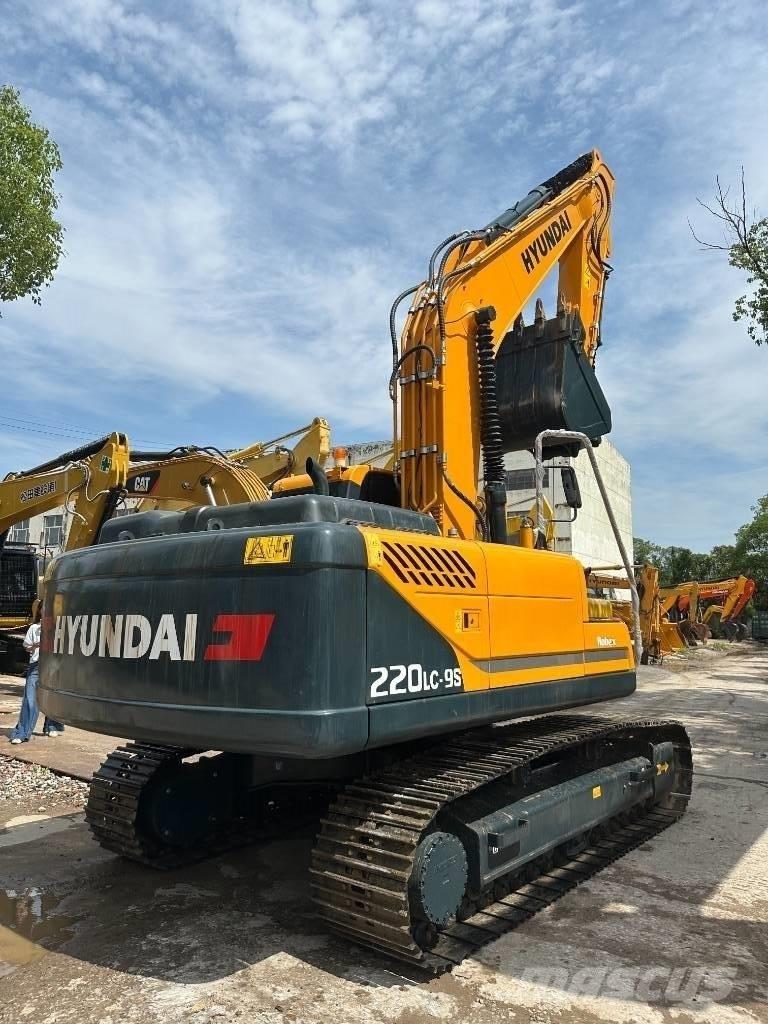 Hyundai 220LC-9S Gravemaskiner på larvebånd