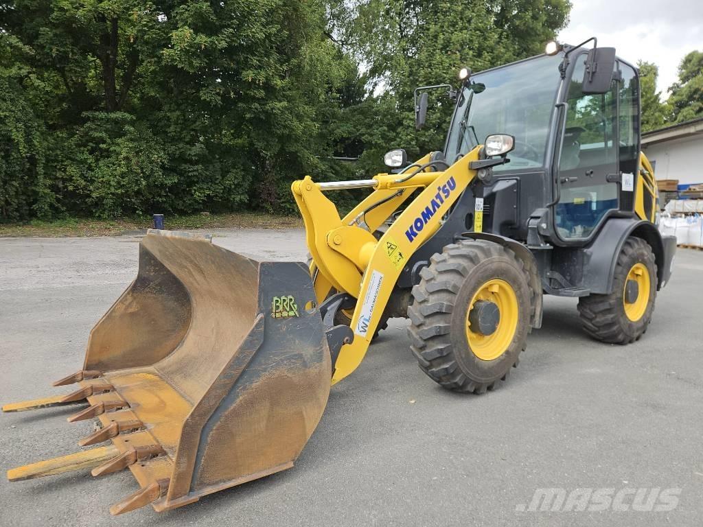 Komatsu WA 70 M-8 Læssemaskiner på hjul