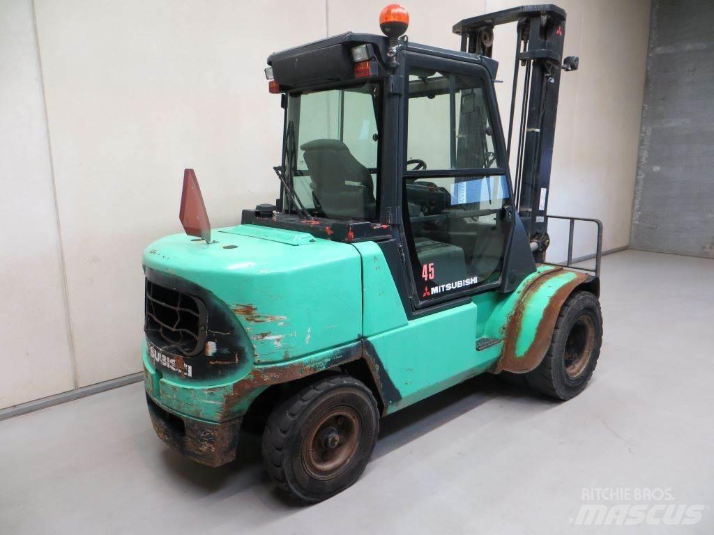Mitsubishi FD45K Diesel gaffeltrucks