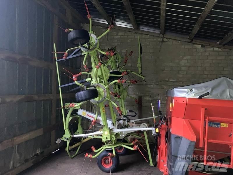 CLAAS Volto 900 River og høvendere