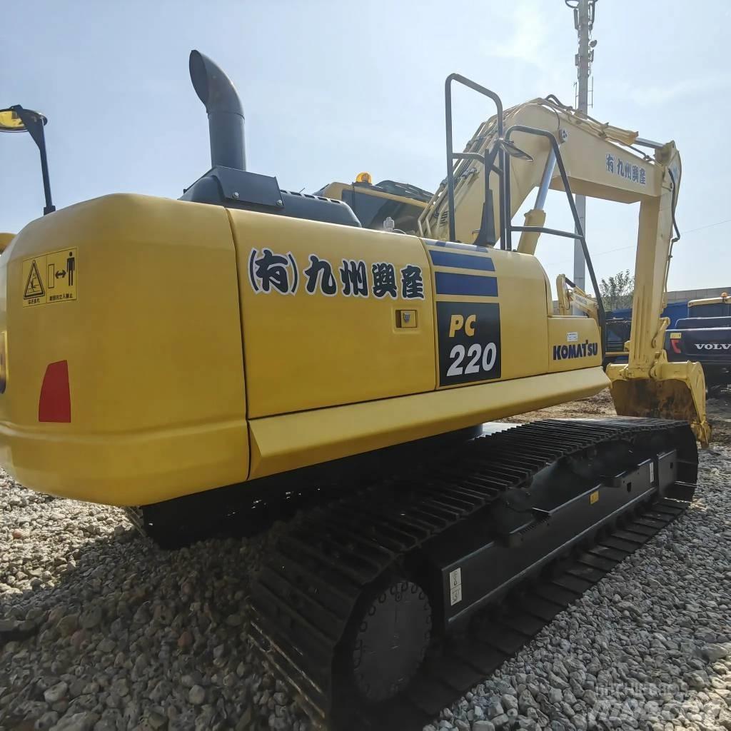 Komatsu PC 220-8 Gravemaskiner på larvebånd