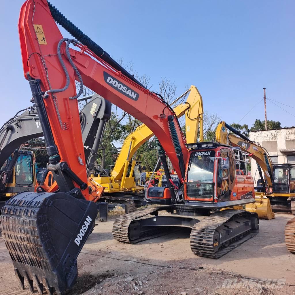 Doosan DX 300 LC Gravemaskiner på larvebånd