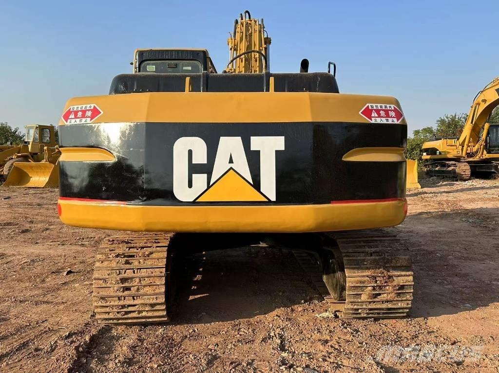 CAT 320B Gravemaskiner på larvebånd
