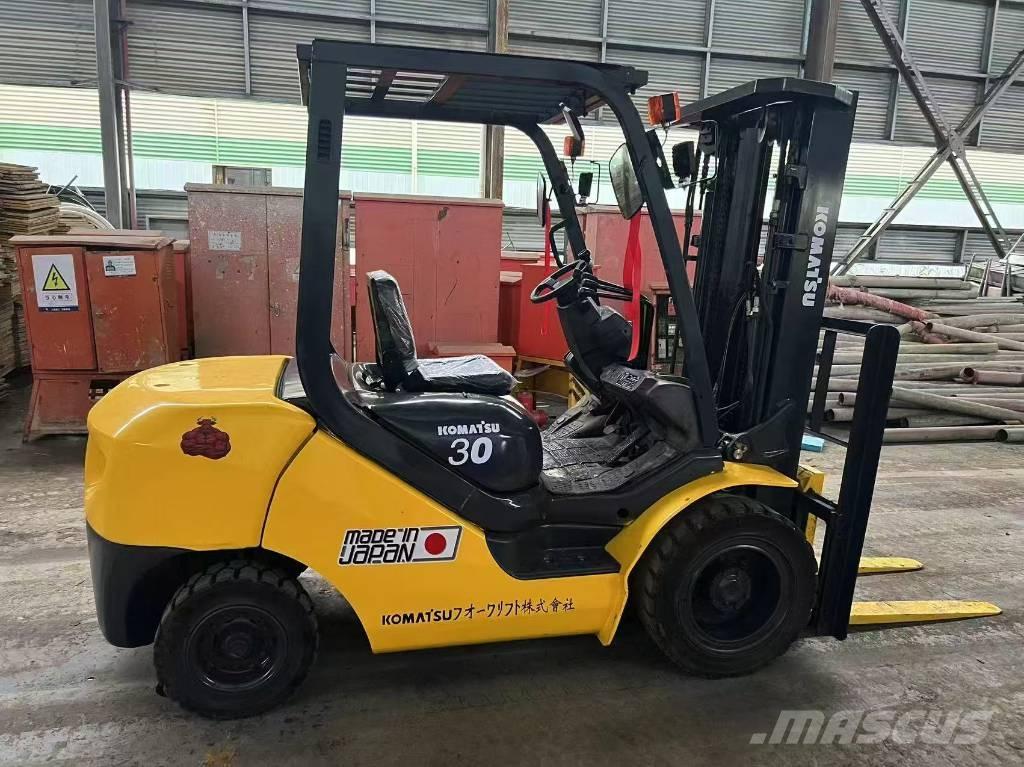 Komatsu FD 30 T-17 Diesel gaffeltrucks