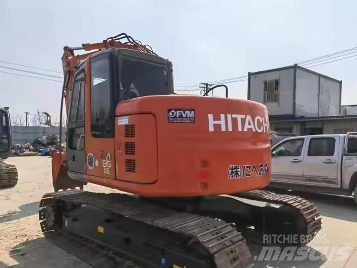 Hitachi ZX135 Gravemaskiner på larvebånd
