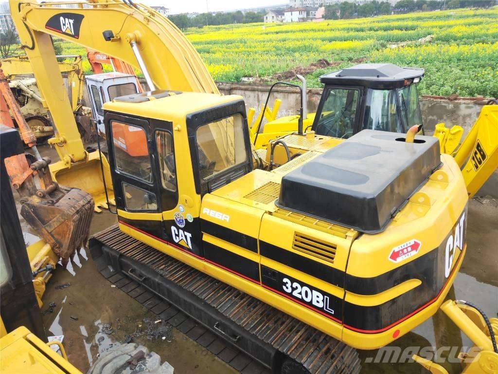 CAT 320B Gravemaskiner på larvebånd