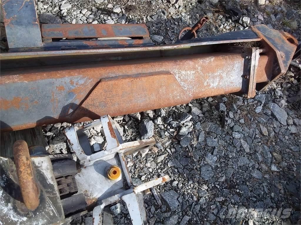 CAT 2200 Kraner til skovningsmaskine