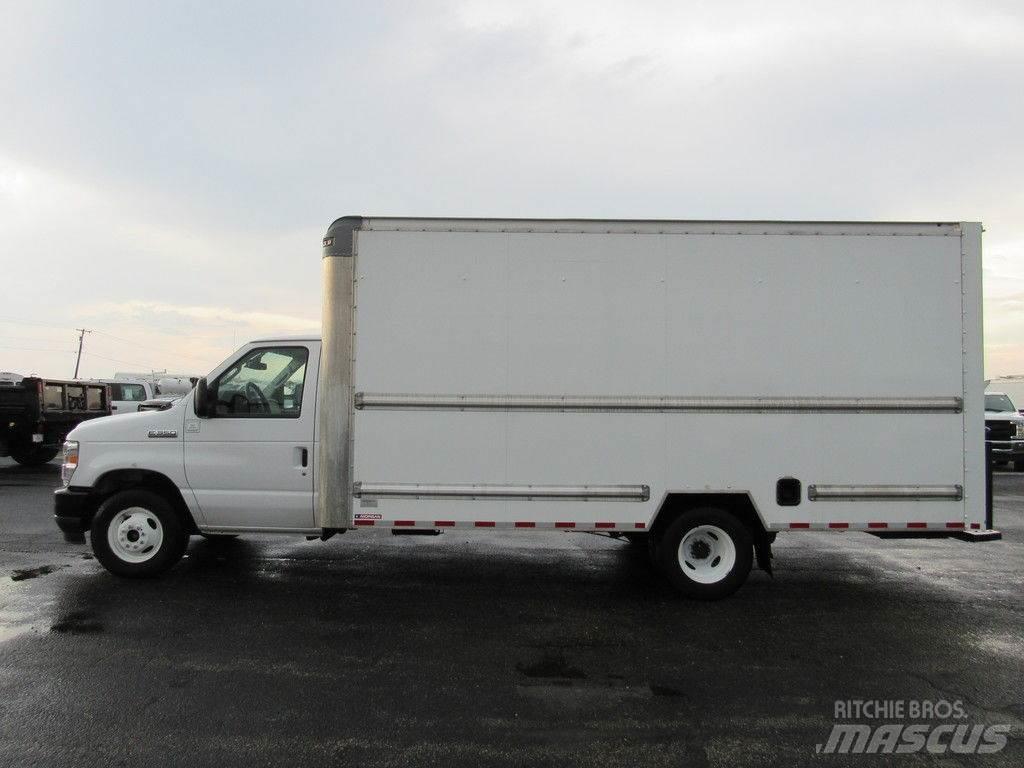 Ford E-350 Fast kasse