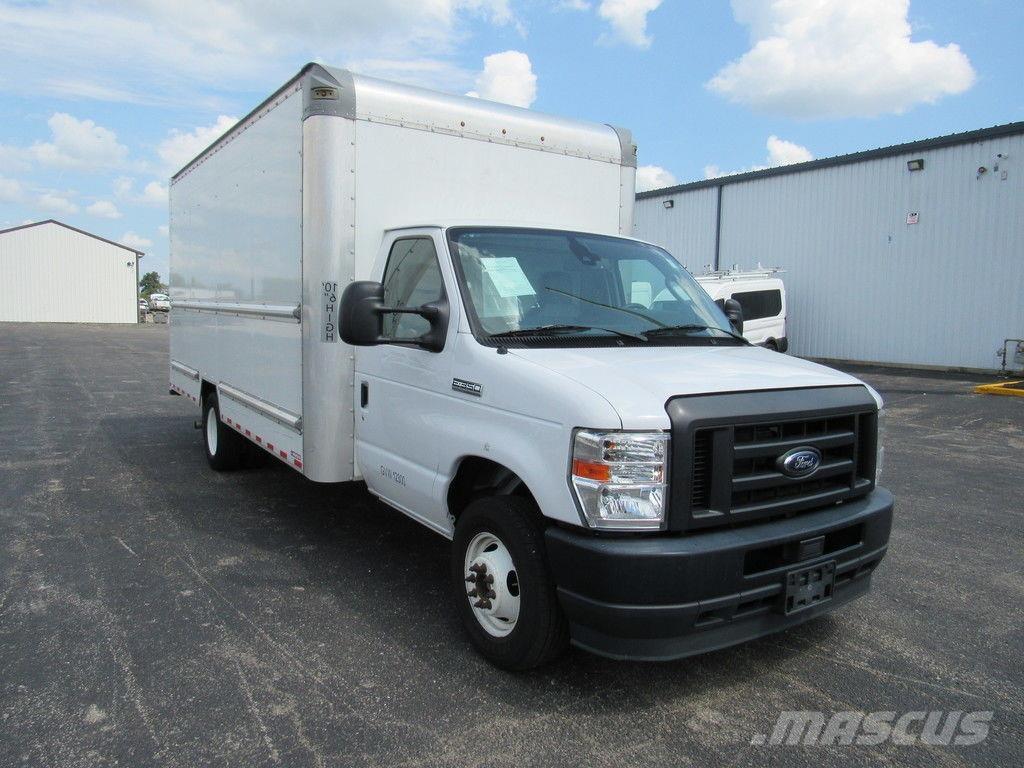 Ford E-350 Fast kasse