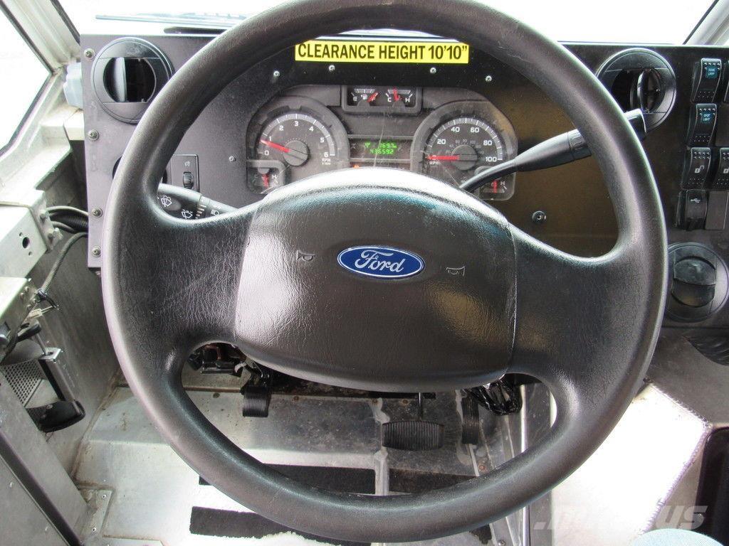 Ford E-450 Fast kasse