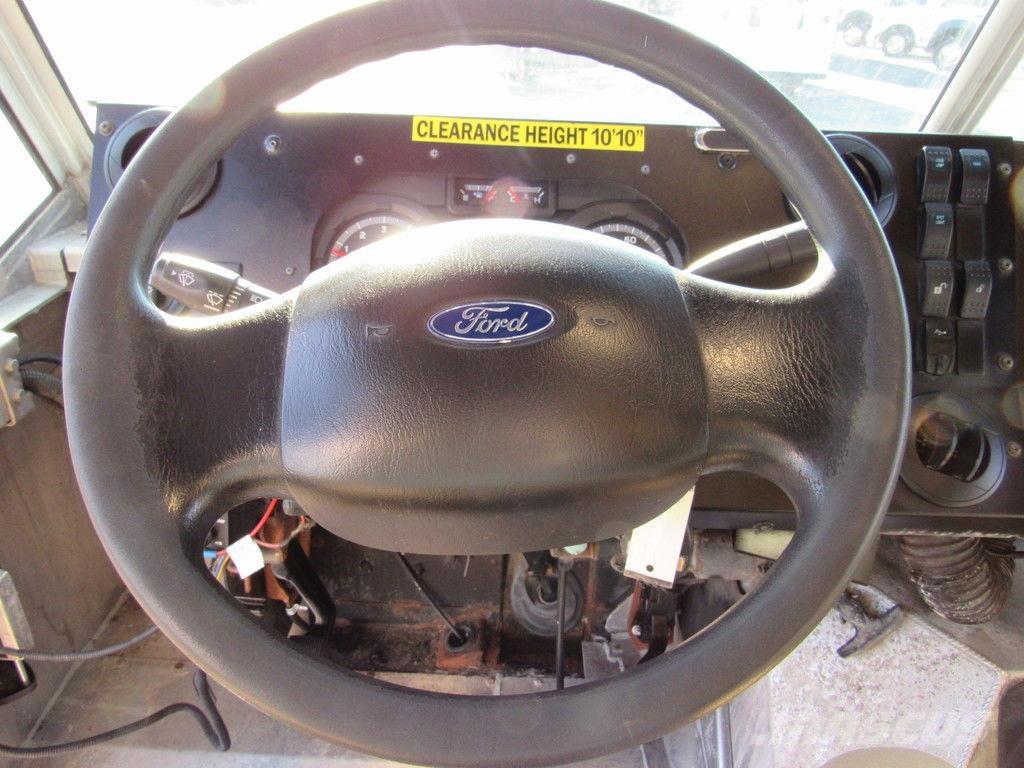 Ford E-450 Fast kasse