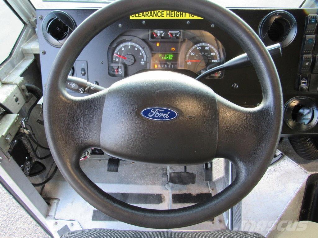 Ford E-450 Fast kasse