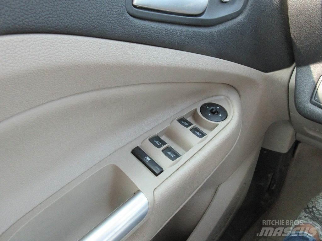 Ford Escape Biler