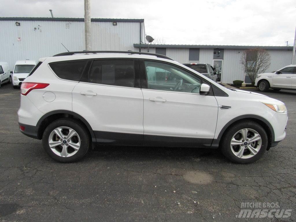 Ford Escape Biler