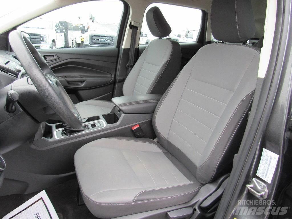 Ford Escape Biler