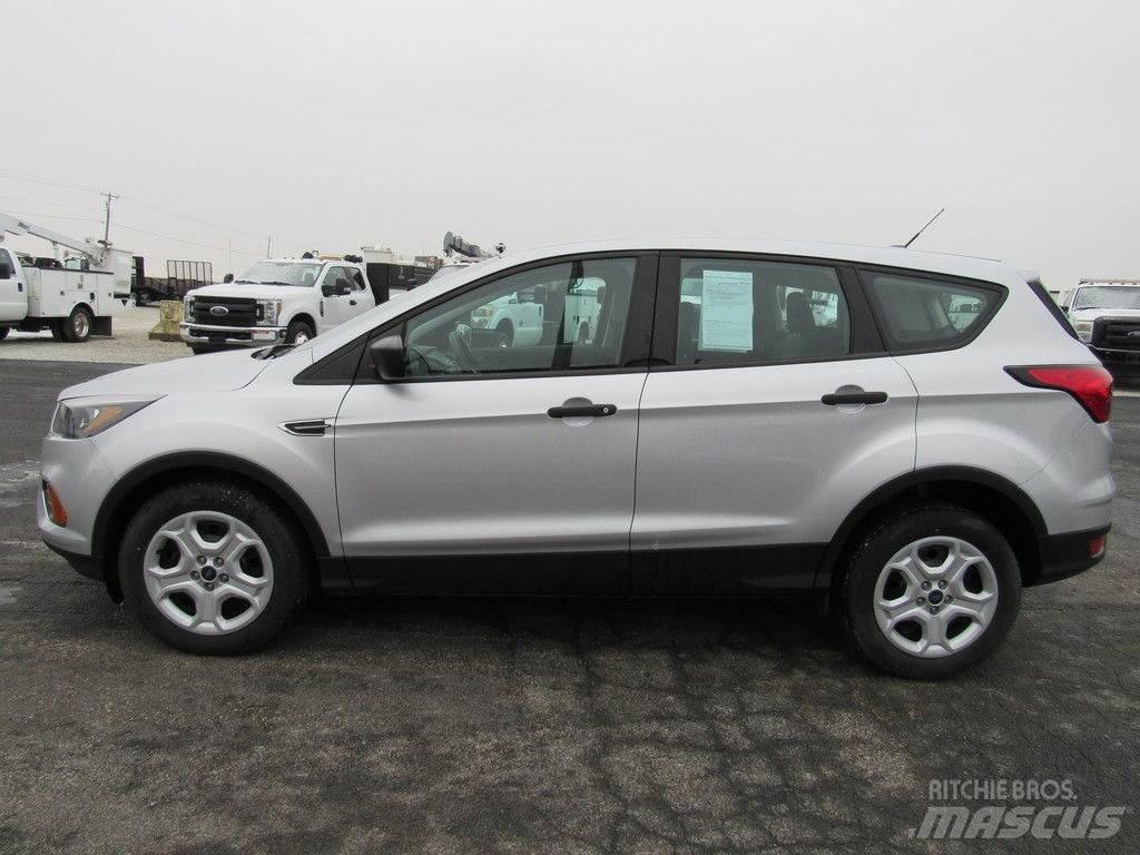 Ford Escape Biler