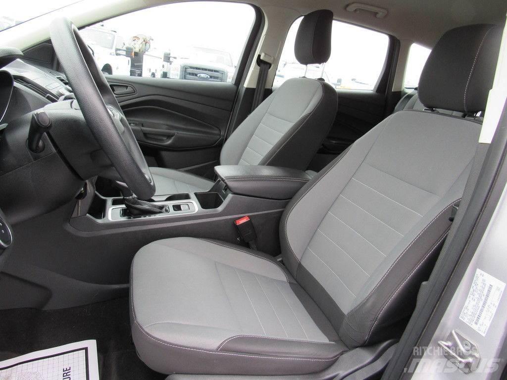 Ford Escape Biler