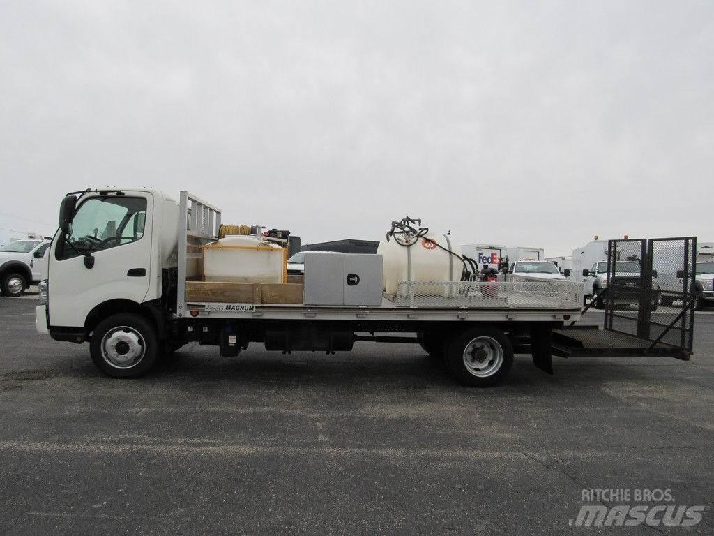 Hino XJC740 Lastbil med lad/Flatbed
