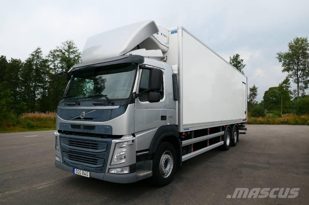 Volvo FM 330 6x2*4 Kølelastbiler