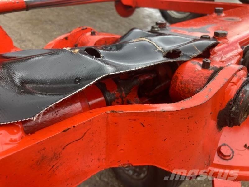 Kuhn GF 8702 T River og høvendere