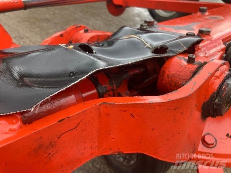 Kuhn GF8702T River og høvendere