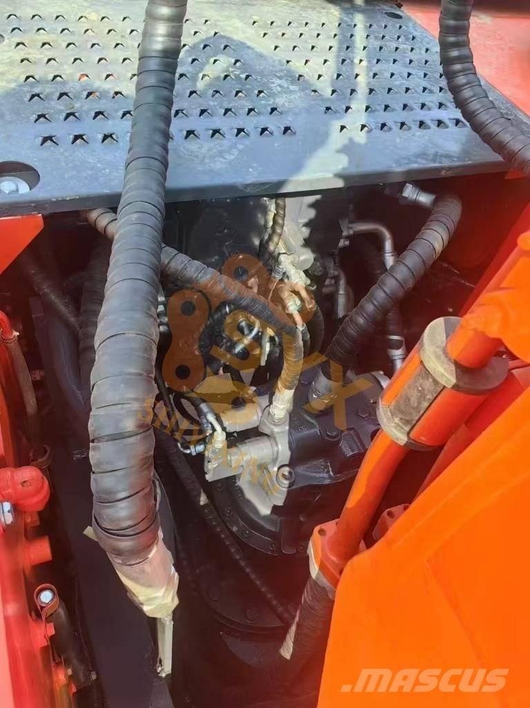 Doosan DX 225 LC Gravemaskiner med lang gravebom