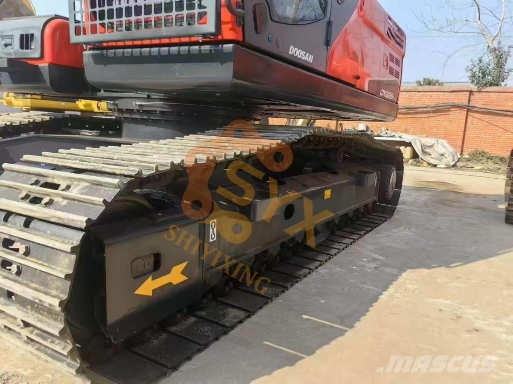 Doosan DX 225 LC Gravemaskiner med lang gravebom