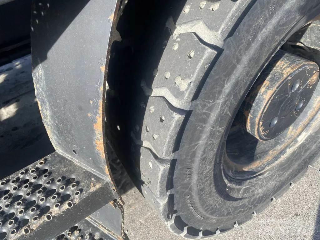 CAT M318F Gravemaskiner på hjul