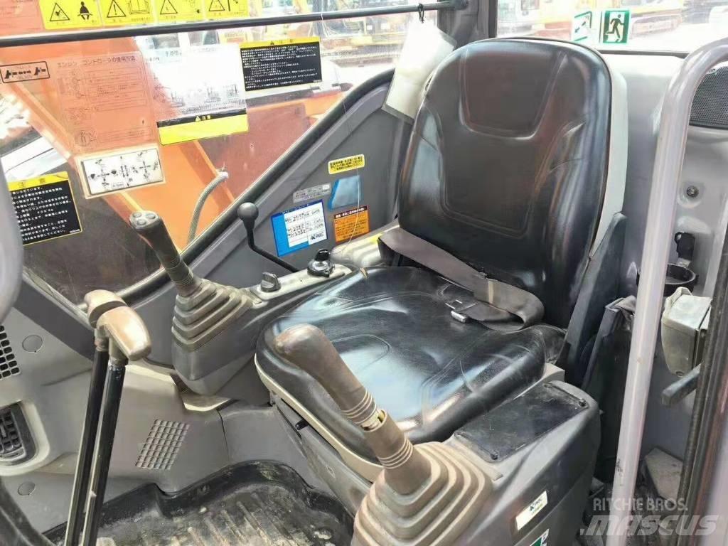 Hitachi ZX75 Gravemaskiner på larvebånd