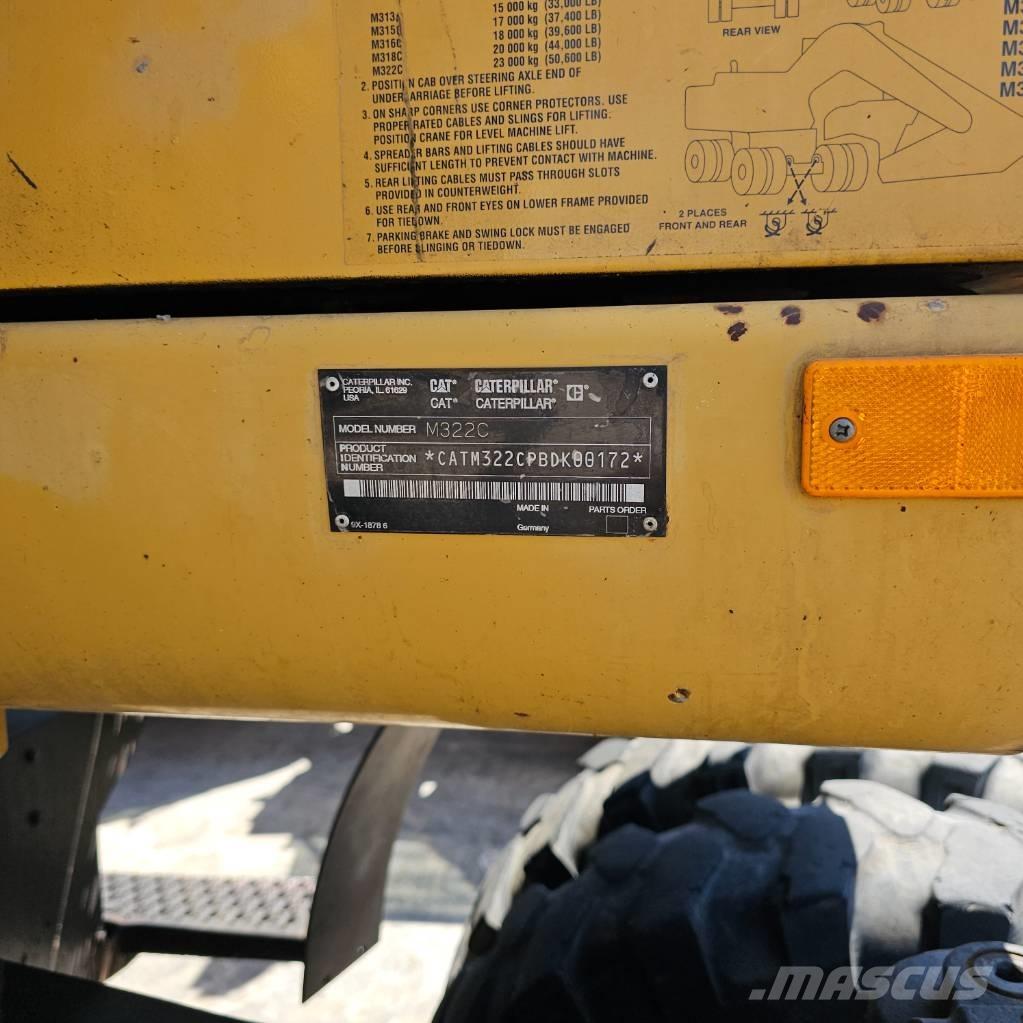 CAT 322 C Gravemaskiner på hjul