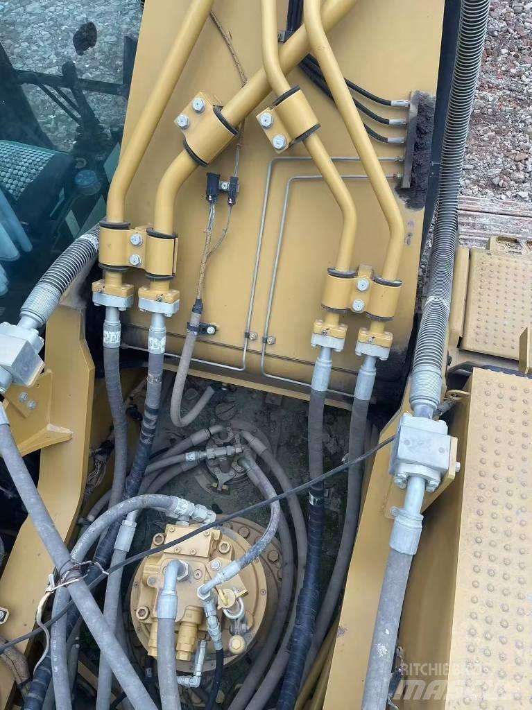CAT 336 Gravemaskiner på larvebånd
