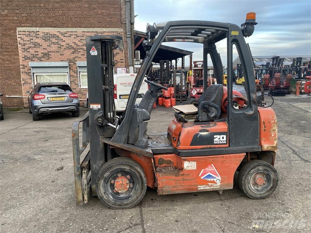 Nissan UD02A20PQ LPG gaffeltrucks