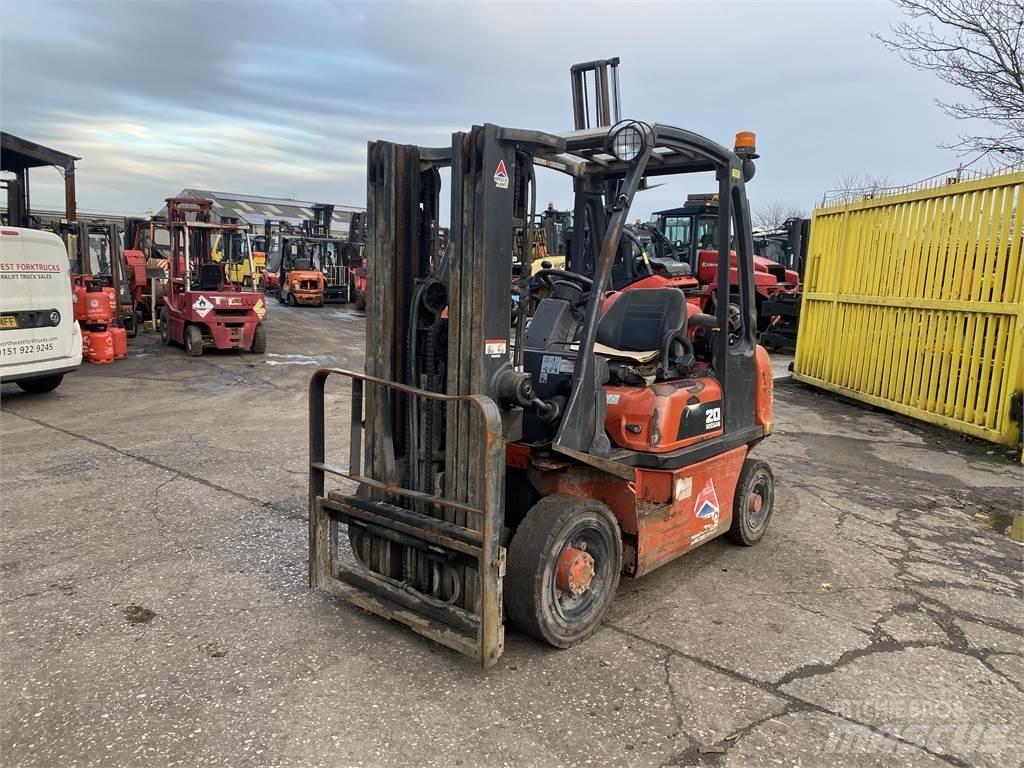 Nissan UD02A20PQ LPG gaffeltrucks