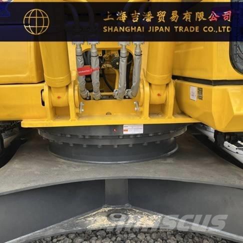 Komatsu PC 220 Gravemaskiner på larvebånd