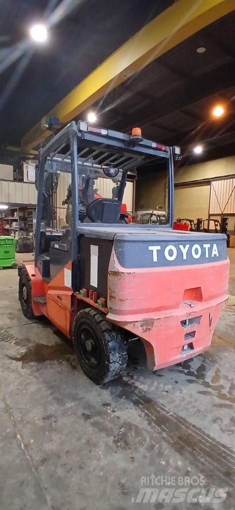 Toyota 8FBMHT60 El gaffeltrucks