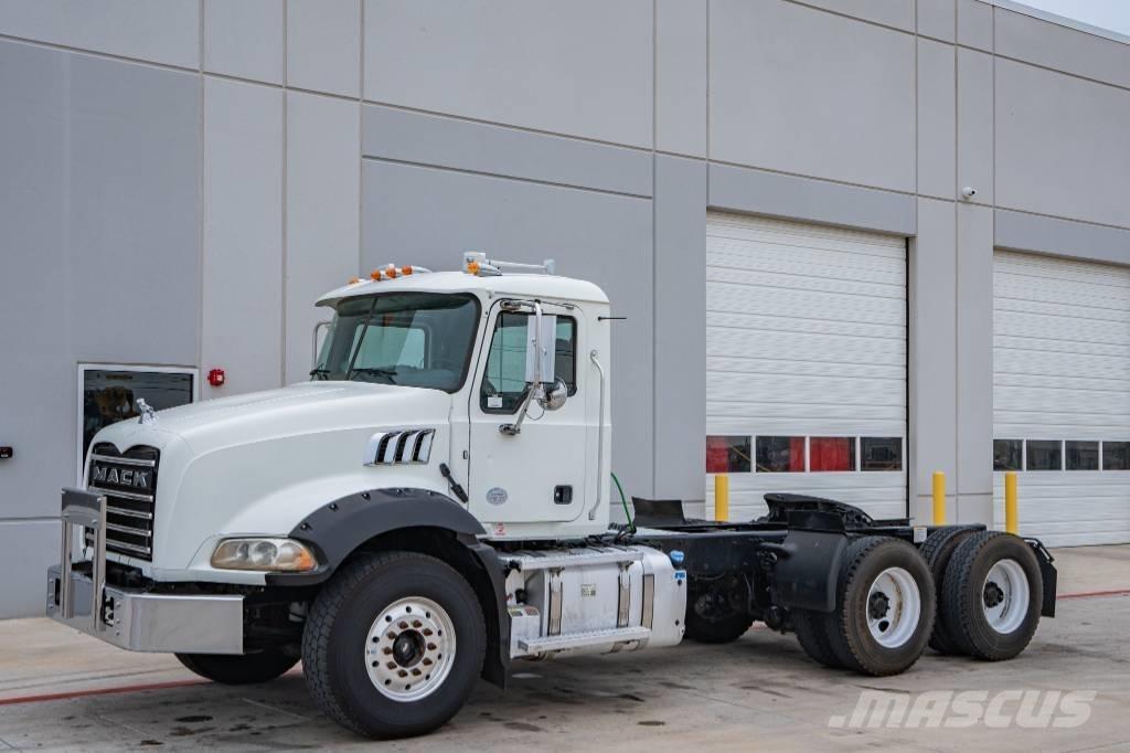 Mack Granite GU 813 Trækkere