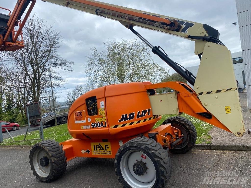 JLG 600 AJ Bomlifte med knækarm