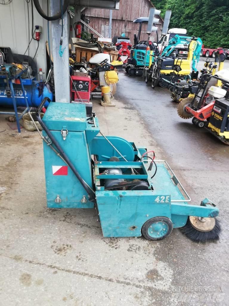 Tennant E42 Fejemaskiner