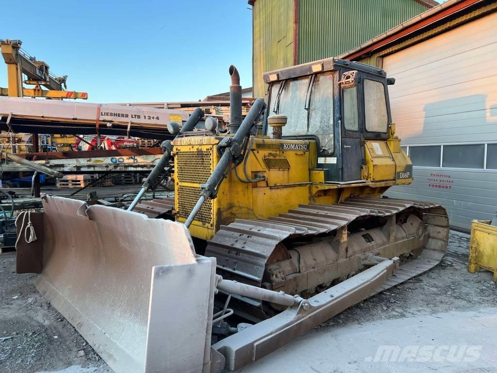 Komatsu D 65 P Bulldozer på larvebånd