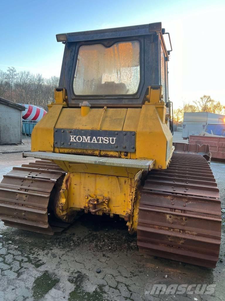 Komatsu D 65 P Bulldozer på larvebånd