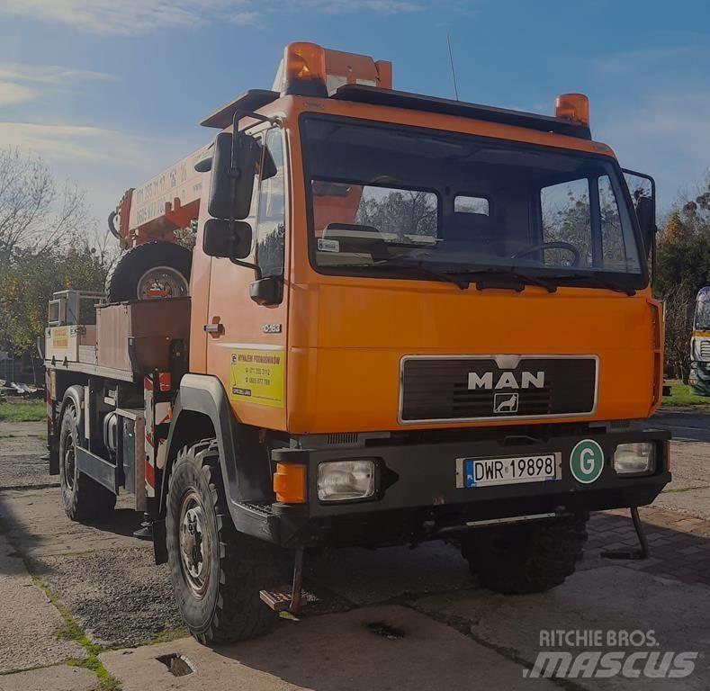 Wumag WT 260 Lastbilmonterede lifte