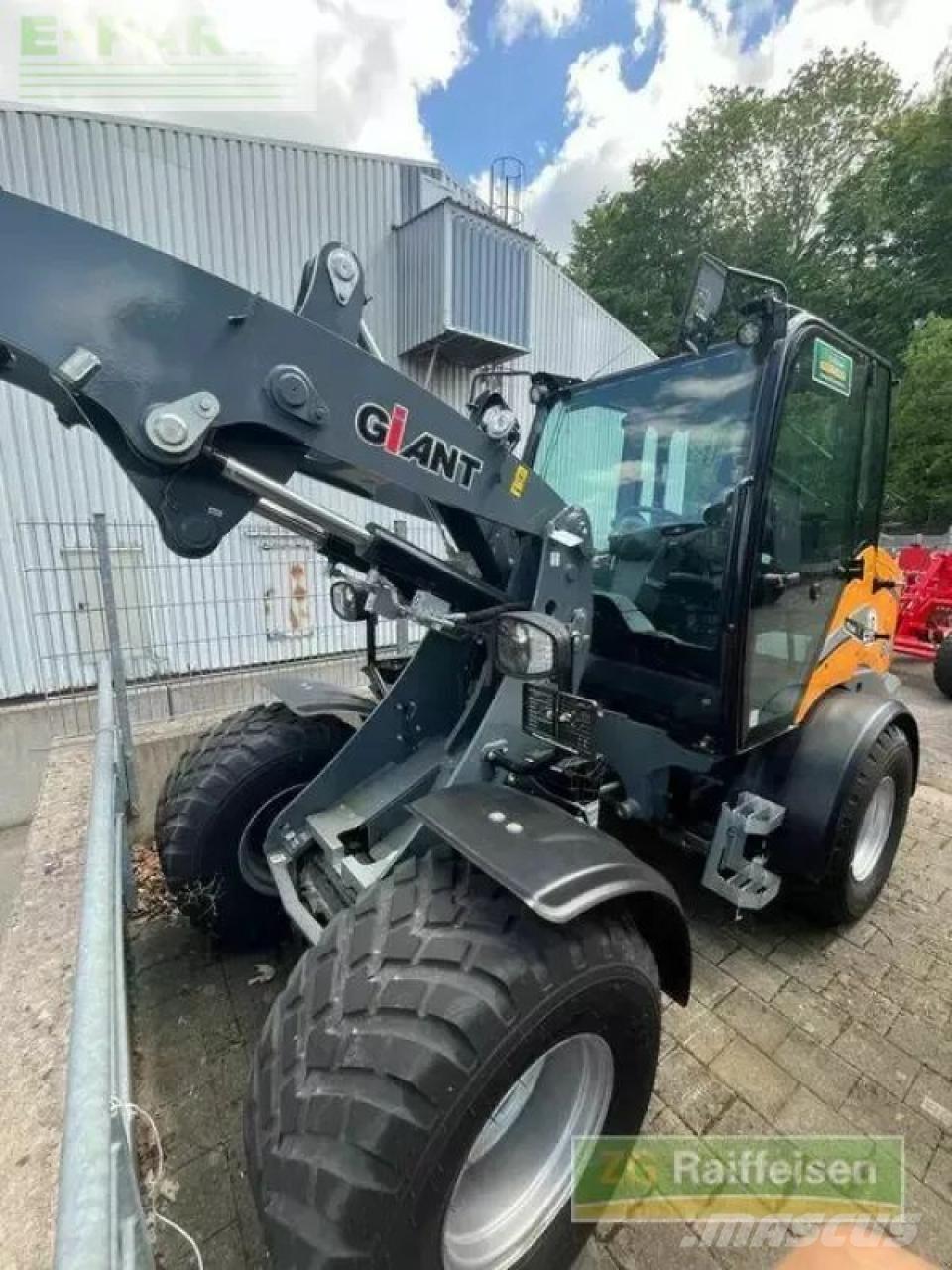 GiANT g5000 Minigravemaskiner