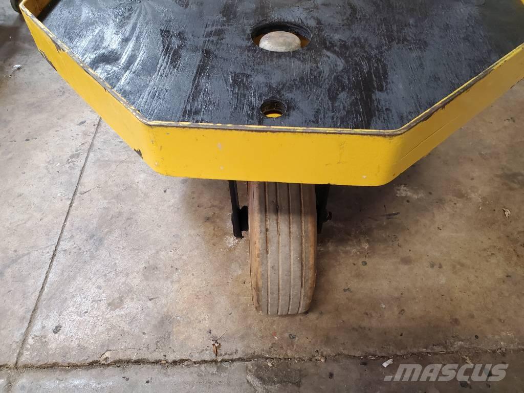 Taylor-Dunn SC090 Bugsertruck