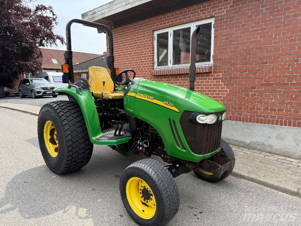 John Deere 4520 Kompakte traktorer